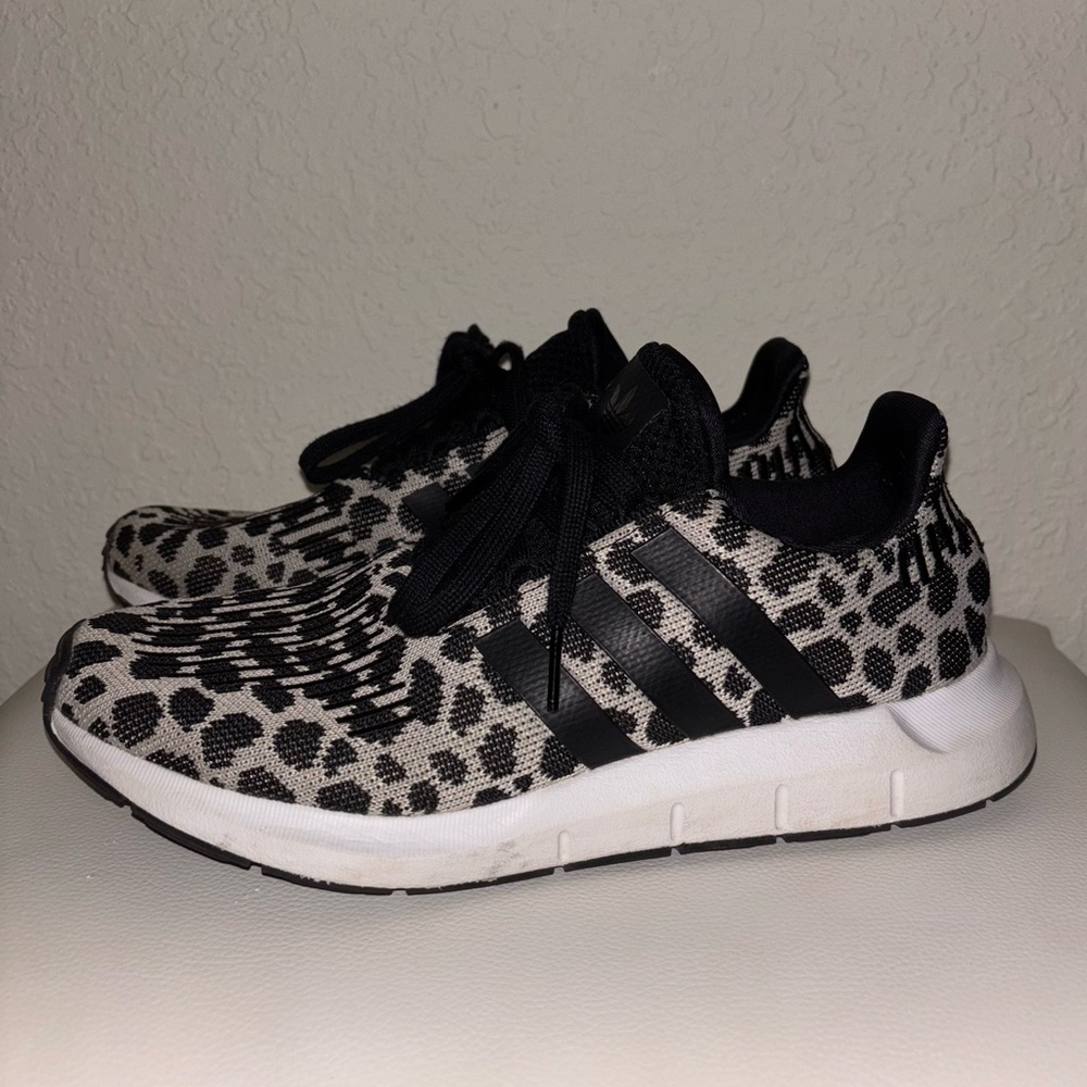 Adidas Printed Swift Run - image 2